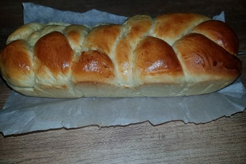 Cliquez pour zoomer ! Brioche tressée à la mie filante au Thermomix