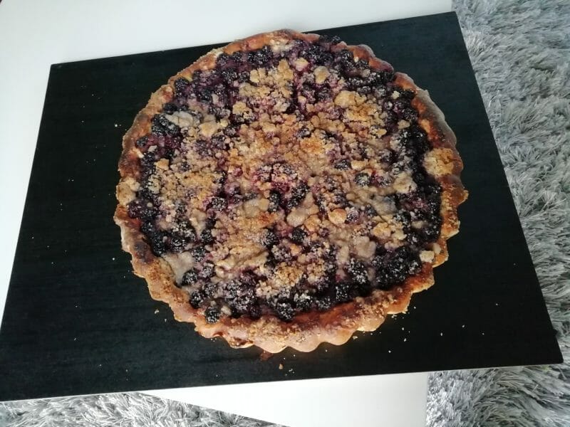 Cliquez pour zoomer ! Tarte briochée aux prunes avec streusel Thermomix par anethbl03
