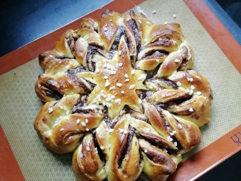 Cliquez pour zoomer ! Brioche étoilée au Nutella Thermomix par anethbl03
