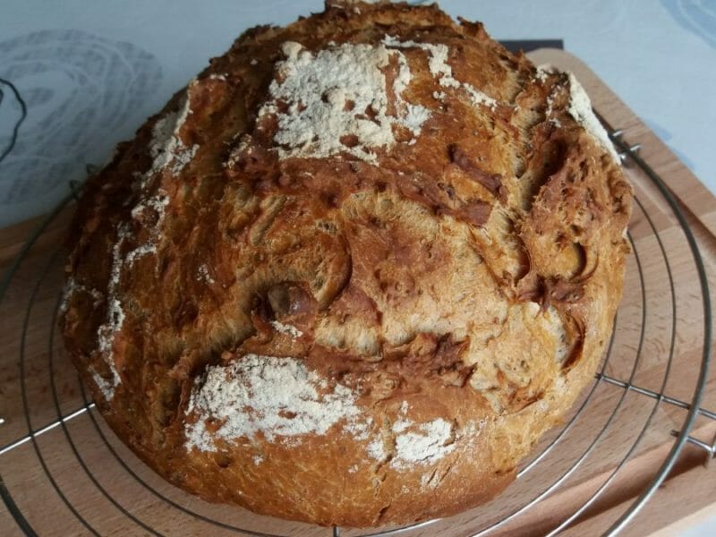 Cliquez pour zoomer ! Pain Cocotte Thermomix par Sylvie22