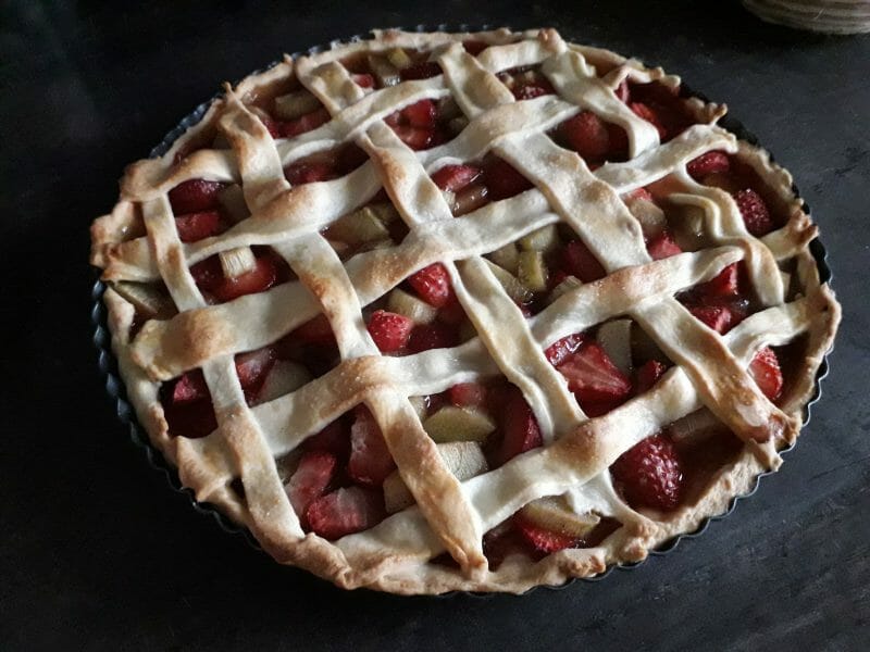 Cliquez pour zoomer ! Tarte aux fraises et à la rhubarbe Thermomix par sifi59