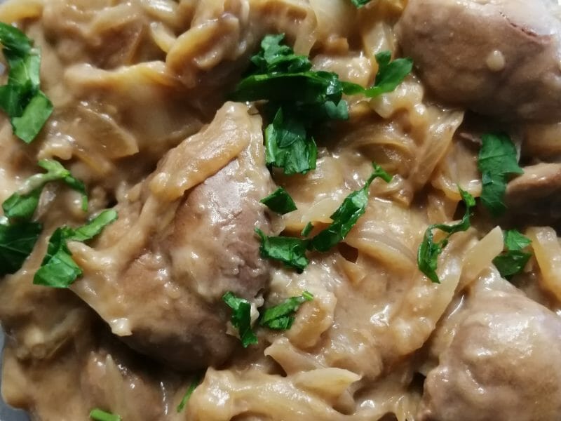 Cliquez pour zoomer ! Rognons de porc sauce madère Thermomix par gourmix78