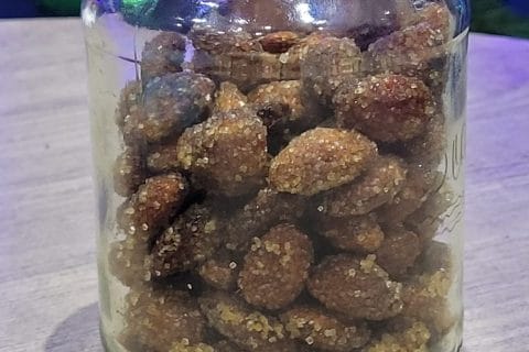 Cliquez pour zoomer ! Amandes grillées à la cannelle et au miel Thermomix par poule57