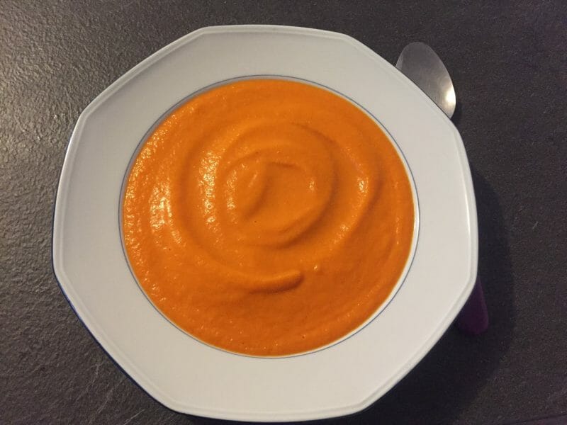 Cliquez pour zoomer ! Velouté de carottes et poivrons rouges Thermomix par Emma29