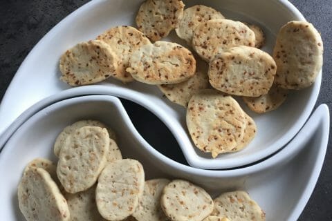 Cliquez pour zoomer ! Biscuits apéritif crème et oignon Thermomix par nelldev