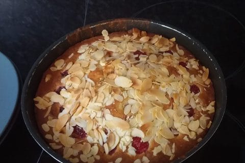 Cliquez pour zoomer ! Gâteau amandes et fruits rouges Thermomix par MaPicardie