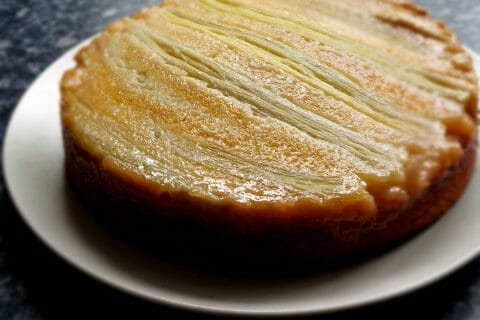 Cliquez pour zoomer ! Gâteau renversé à la rhubarbe et caramel au beurre salé Thermomix par MaPicardie