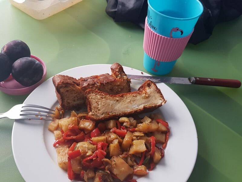 Cliquez pour zoomer ! Cake au chèvre, figues et au miel Thermomix par caroline37390