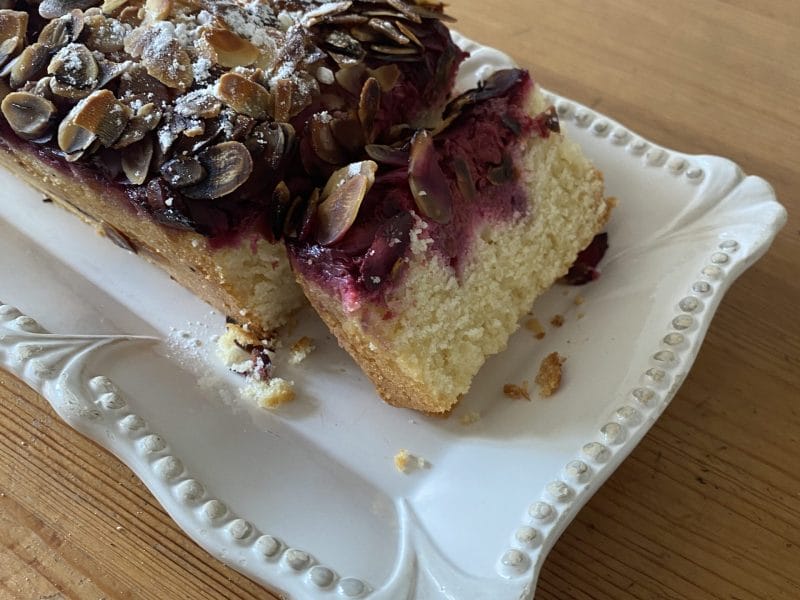 Cliquez pour zoomer ! Gâteau amandes et fruits rouges Thermomix par camille56380