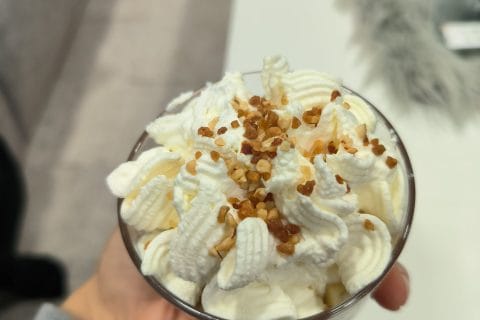 Cliquez pour zoomer ! Verrines banane, confiture de lait et chantilly Thermomix par Dyos