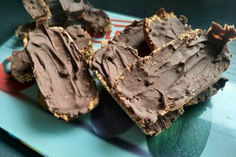 Cliquez pour zoomer ! Barres de céréales à l’avoine, noisettes, banane et chocolat Thermomix par vanessa_b