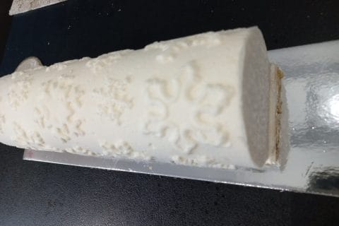 Cliquez pour zoomer ! Bûche citron et framboises Thermomix par sofi22370