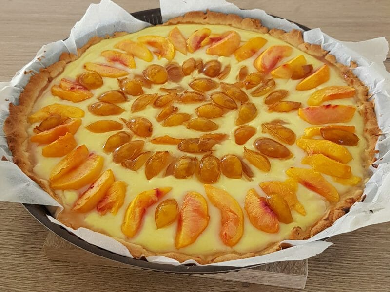 Cliquez pour zoomer ! Tarte aux pêches jaunes et pistache Thermomix par sophieghestin