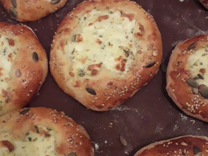 Cliquez pour zoomer ! Poğaça – Petits pains Turcs à la Feta Thermomix par proux
