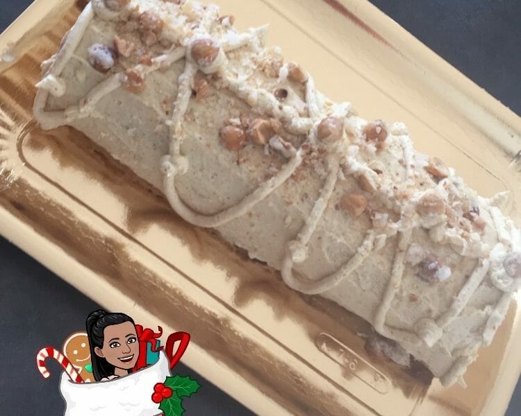 Cliquez pour zoomer ! Bûche pralinée aux éclats de noisettes caramélisés Thermomix par Jenni