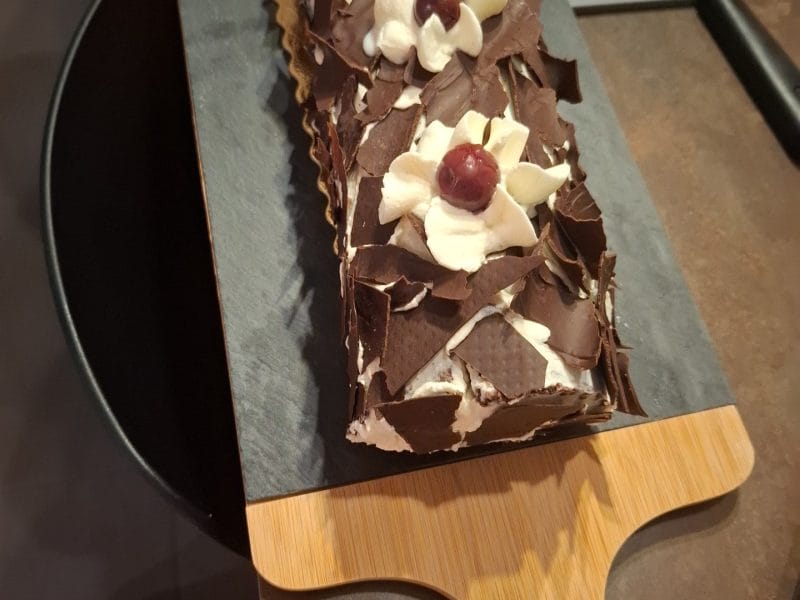 Cliquez pour zoomer ! Bûche forêt noire Thermomix par cbr59