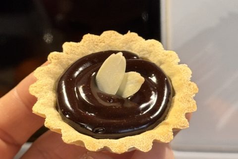 Cliquez pour zoomer ! Tartelettes chocolat et caramel beurre salé Thermomix par houda_5