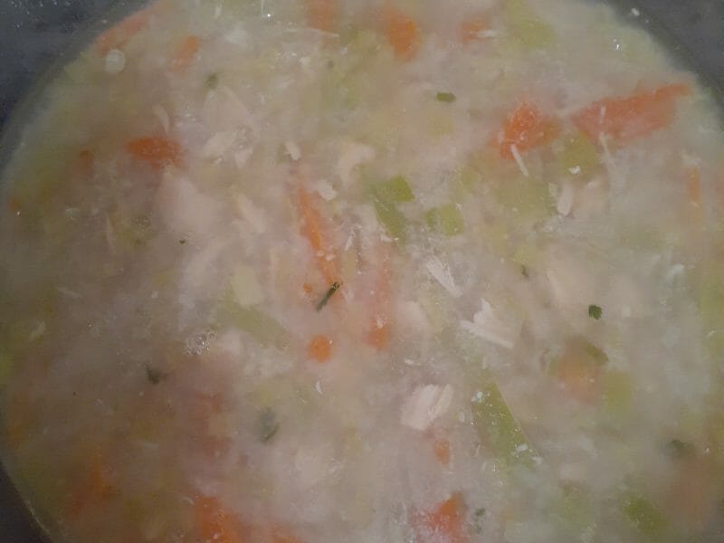 Cliquez pour zoomer ! Bouillon Chinois, poulet et poireaux Thermomix par andhume