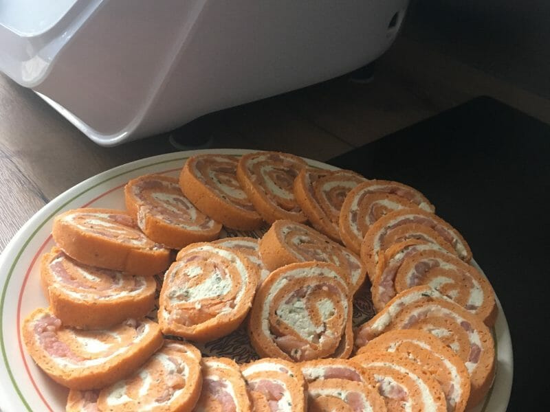 Cliquez pour zoomer ! Roulé à la tomate, saumon et fromage Thermomix par sandrine_61