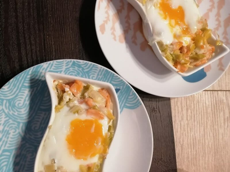 Cliquez pour zoomer ! Oeufs cocotte poireaux et saumon fumé Thermomix par stephbruno