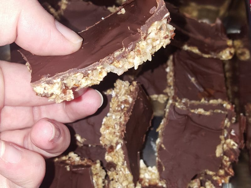 Cliquez pour zoomer ! Barres de céréales à l’avoine, noisettes, banane et chocolat Thermomix par estelle14540