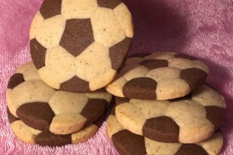 Cliquez pour zoomer ! Biscuits ballon de foot Thermomix par oumm