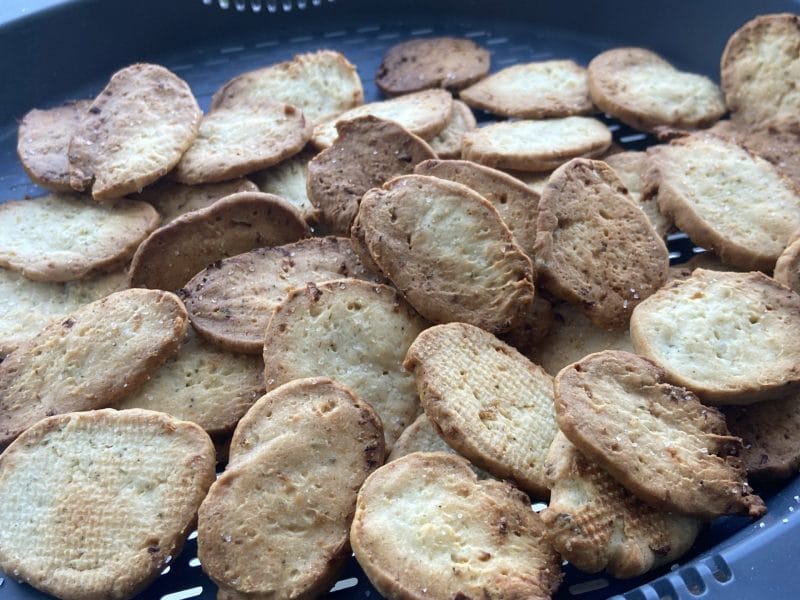 Cliquez pour zoomer ! Biscuits apéritif crème et oignon Thermomix par cynlet