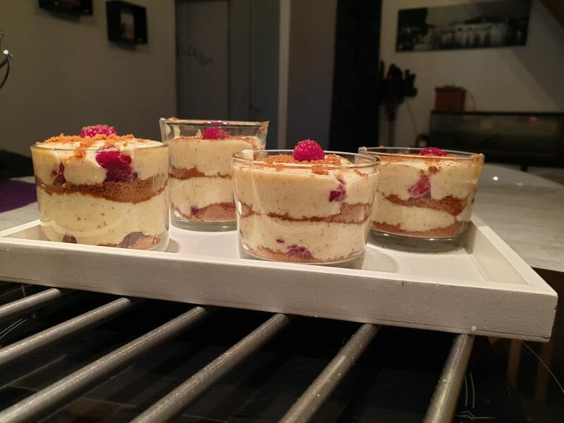 Cliquez pour zoomer ! Tiramisu aux framboises et spéculoos Thermomix par elodie_81