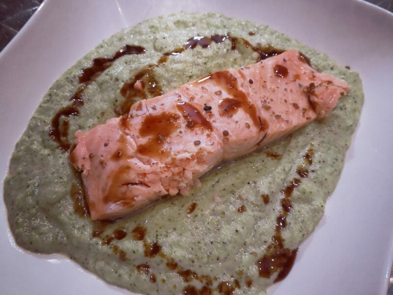 Saumon sur purée de brocolis Thermomix par crixus