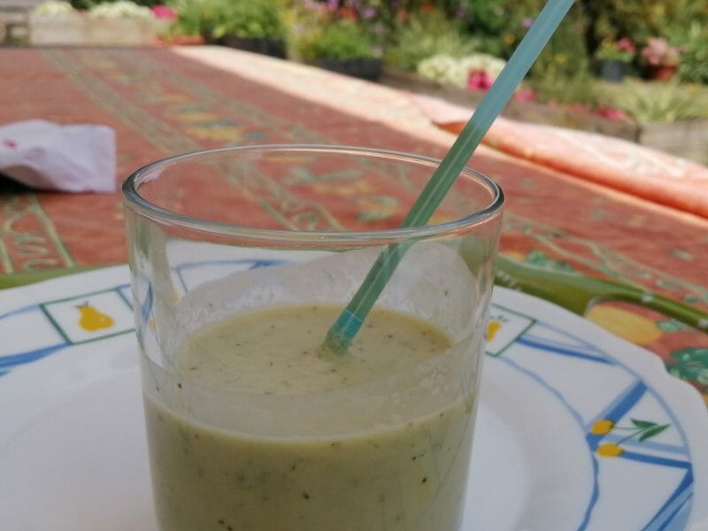 Cliquez pour zoomer ! Soupe froide concombre et menthe Thermomix par tartinepouki