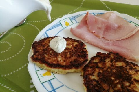 Cliquez pour zoomer ! Galettes de chou-fleur et sauce yaourt Thermomix par tartinepouki