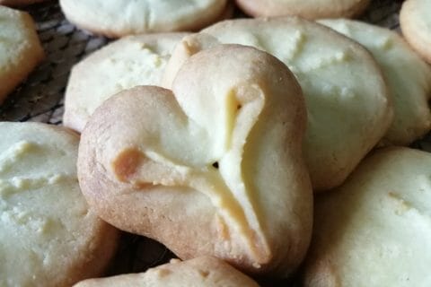 Cliquez pour zoomer ! Sablés à la presse à biscuits Thermomix par tartinepouki