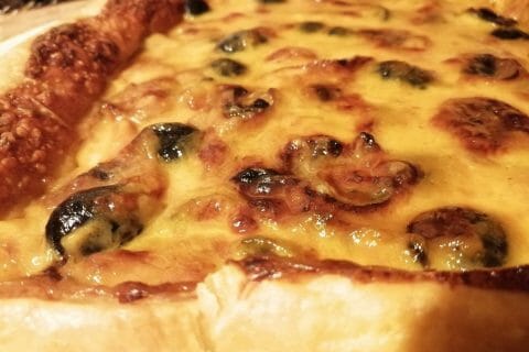 Cliquez pour zoomer ! Pizza au saumon et sauce kiri Thermomix par tartinepouki