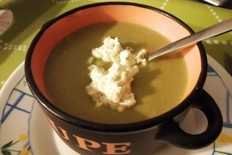 Cliquez pour zoomer ! Velouté de courgettes, petits pois et basilic Thermomix par tartinepouki