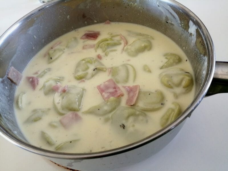 Cliquez pour zoomer ! Tortellini sauce crémeuse au jambon Thermomix par tartinepouki