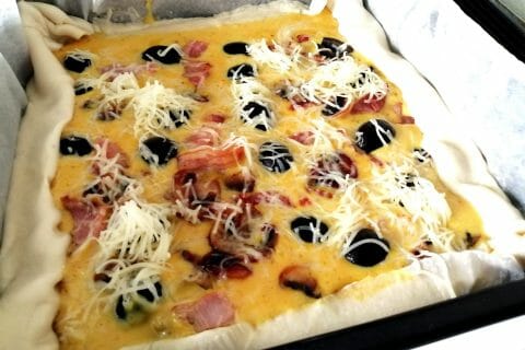 Cliquez pour zoomer ! Pizza au saumon et sauce kiri Thermomix par tartinepouki