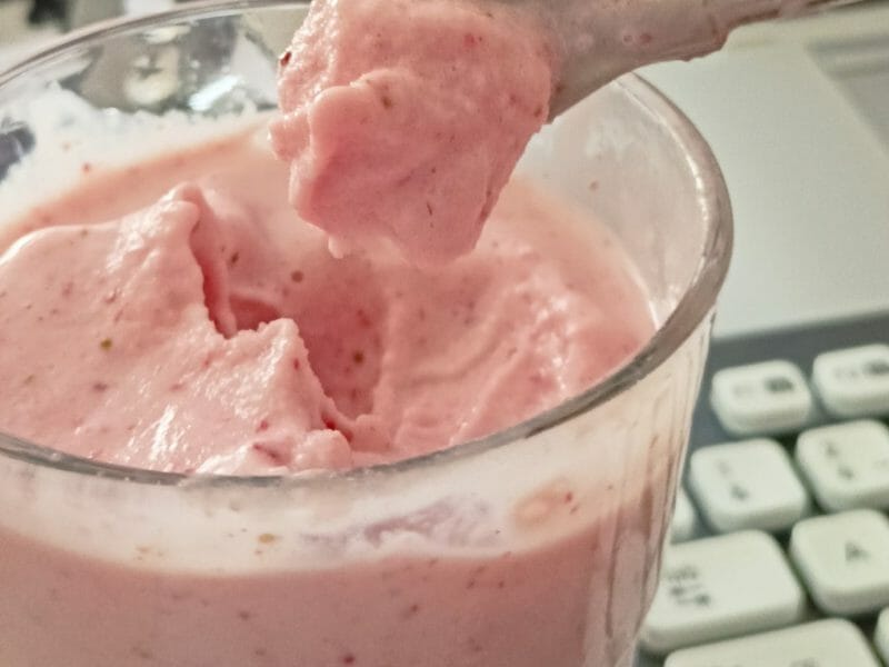 Cliquez pour zoomer ! Milkshake fraise banane Thermomix par MissCook