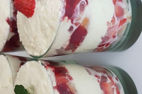 Cliquez pour zoomer ! Délices fraises et chocolat blanc au Thermomix
