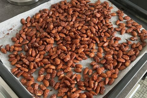 Cliquez pour zoomer ! Amandes grillées à la cannelle et au miel Thermomix par stefanie_88