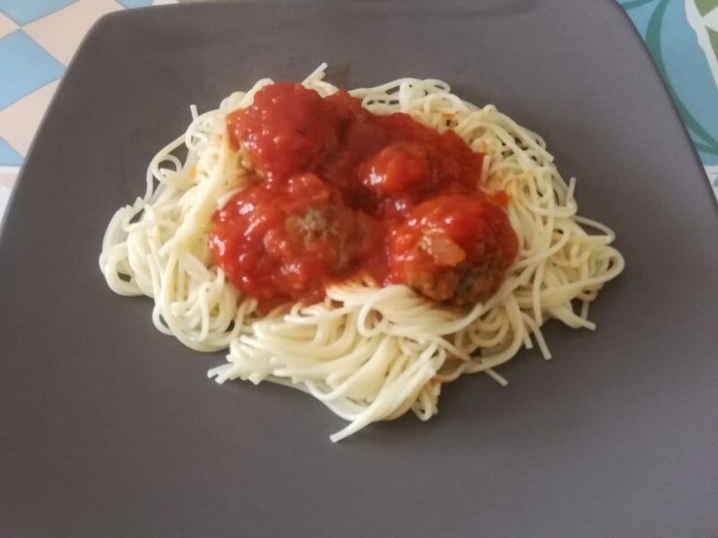 Cliquez pour zoomer ! Boulettes de viandes à la sauce tomate Thermomix par aurore_45