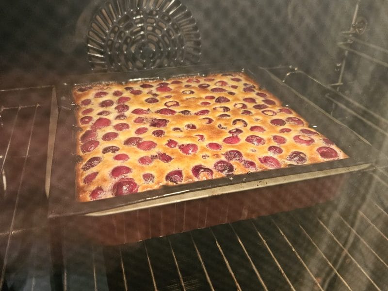 Cliquez pour zoomer ! Clafoutis aux cerises Thermomix par Virg inie