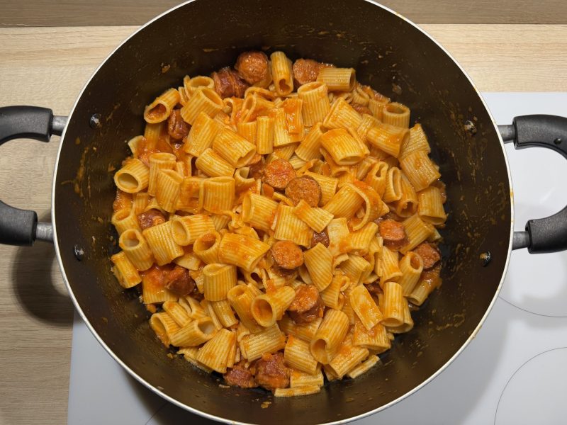 Cliquez pour zoomer ! Rigatoni façon bolognaise à la saucisse de Morteau Thermomix par alison89
