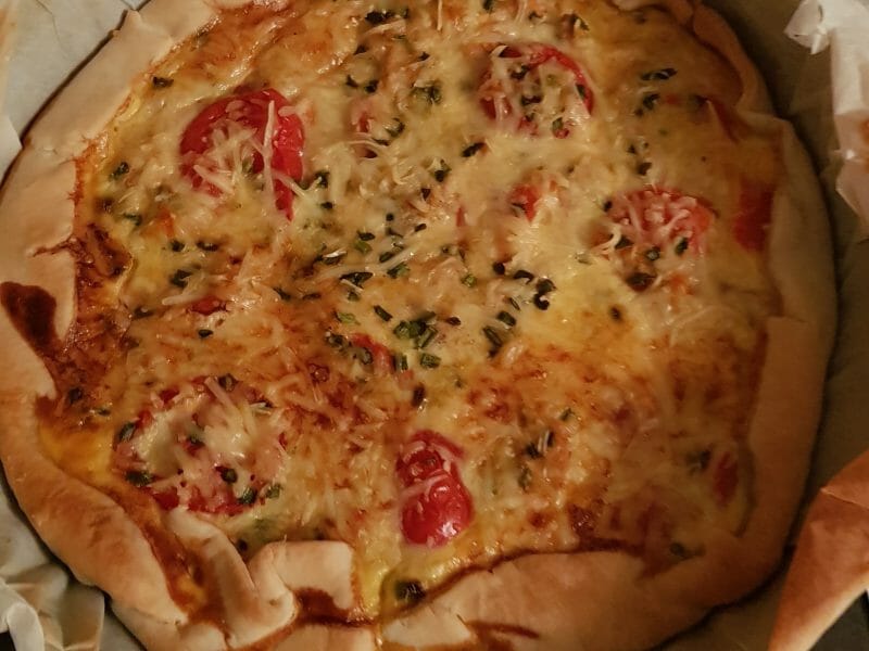Cliquez pour zoomer ! Tarte au thon, tomate et moutarde Thermomix par Naunore