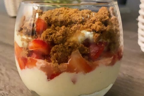 Cliquez pour zoomer ! Tiramisu aux framboises et spéculoos Thermomix par ari_1