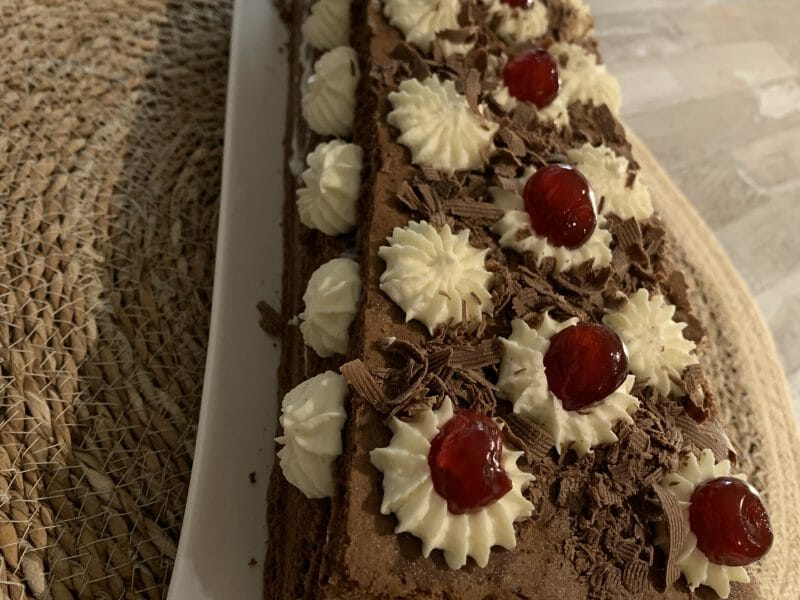 Cliquez pour zoomer ! Bûche forêt noire Thermomix par Aliciatoniutti