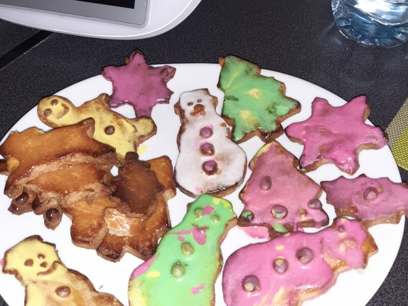 Cliquez pour zoomer ! Sablés de Noël Thermomix par elodie_92