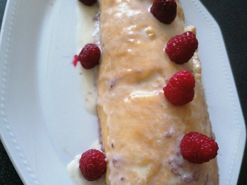 Cliquez pour zoomer ! Bûche de Noël framboises et chocolat blanc Thermomix par elodie_92