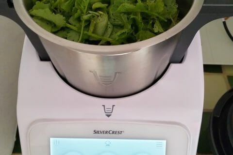 Cliquez pour zoomer ! Velouté aux fanes de radis Thermomix par soflyaway