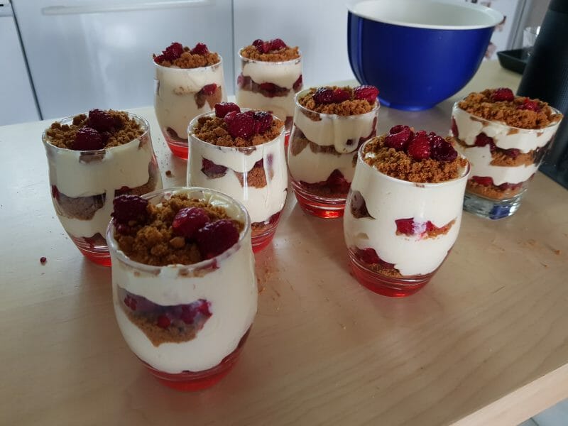 Cliquez pour zoomer ! Tiramisu aux framboises et spéculoos Thermomix par pauline3842