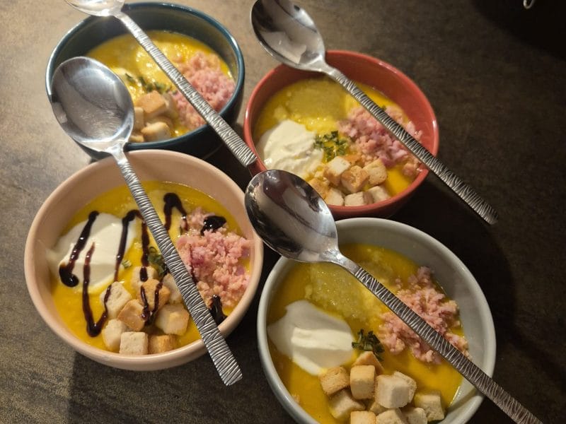 Cliquez pour zoomer ! Crème de potiron et carottes au lait de coco Thermomix par Nanie🍫